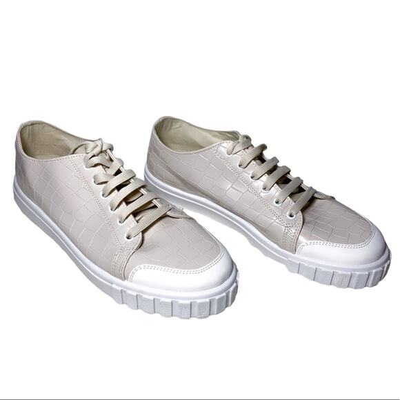 ASOS Design Italian Dismiss Lace Up Lug Trim Chunky Sneakers Glossy Beige Tan 7 - Picture 1 of 6